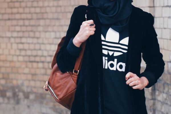 Padu Padan Adidas Hijab Style Tampil Modest tapi Tetap Sporty