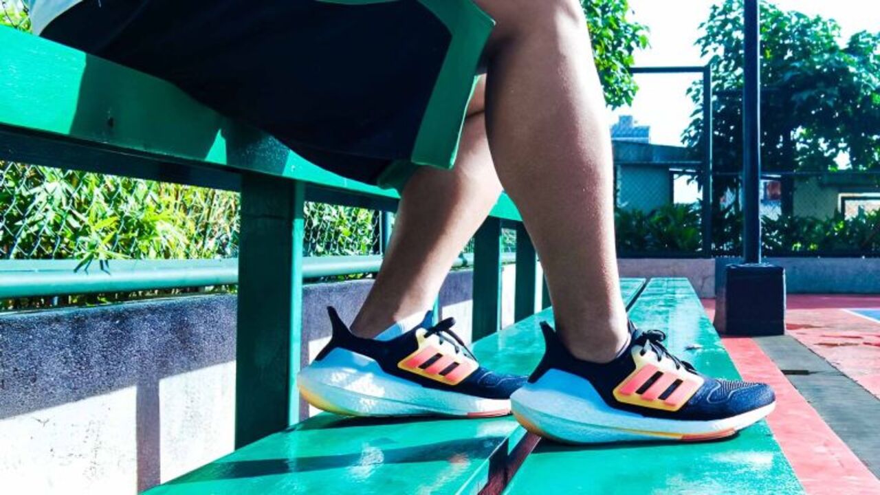 5 Rekomendasi Sneakers Terbaik untuk Anak Muda 2025