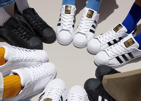 5 Kesalahan Saat Memakai Sepatu Adidas yang Sering Dilakukan