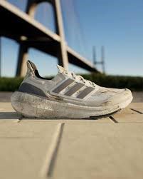 Kurang Merawat Sepatu Adidas