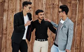 Ciri Utama Tren Fashion Pria Feminim 2026