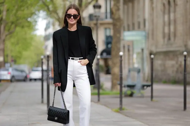 Gunakan Layering untuk Memberi Dimensi